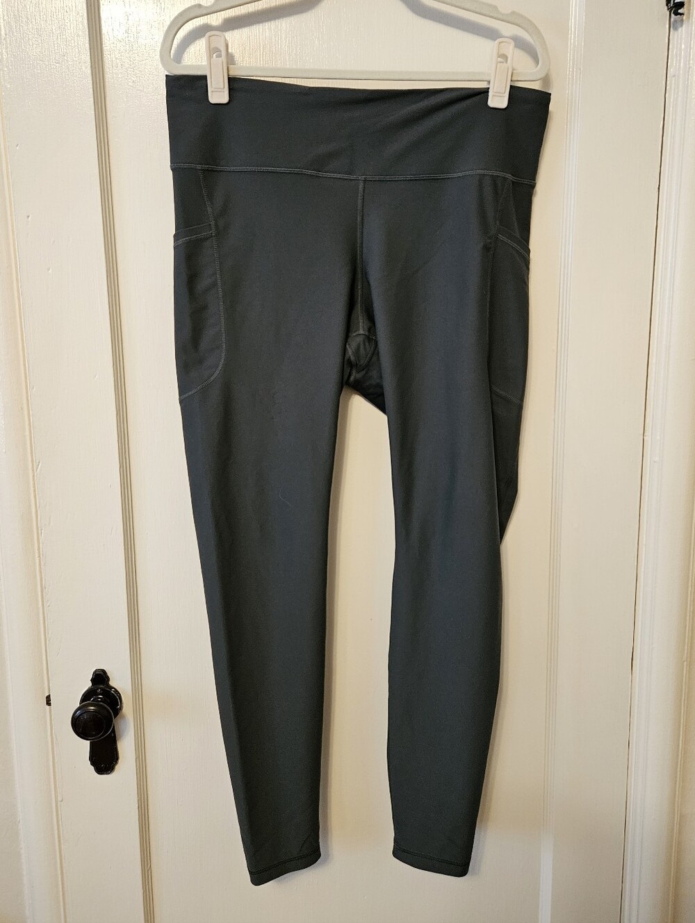 Old Navy Active Grey/Green PowerSoft Leggings